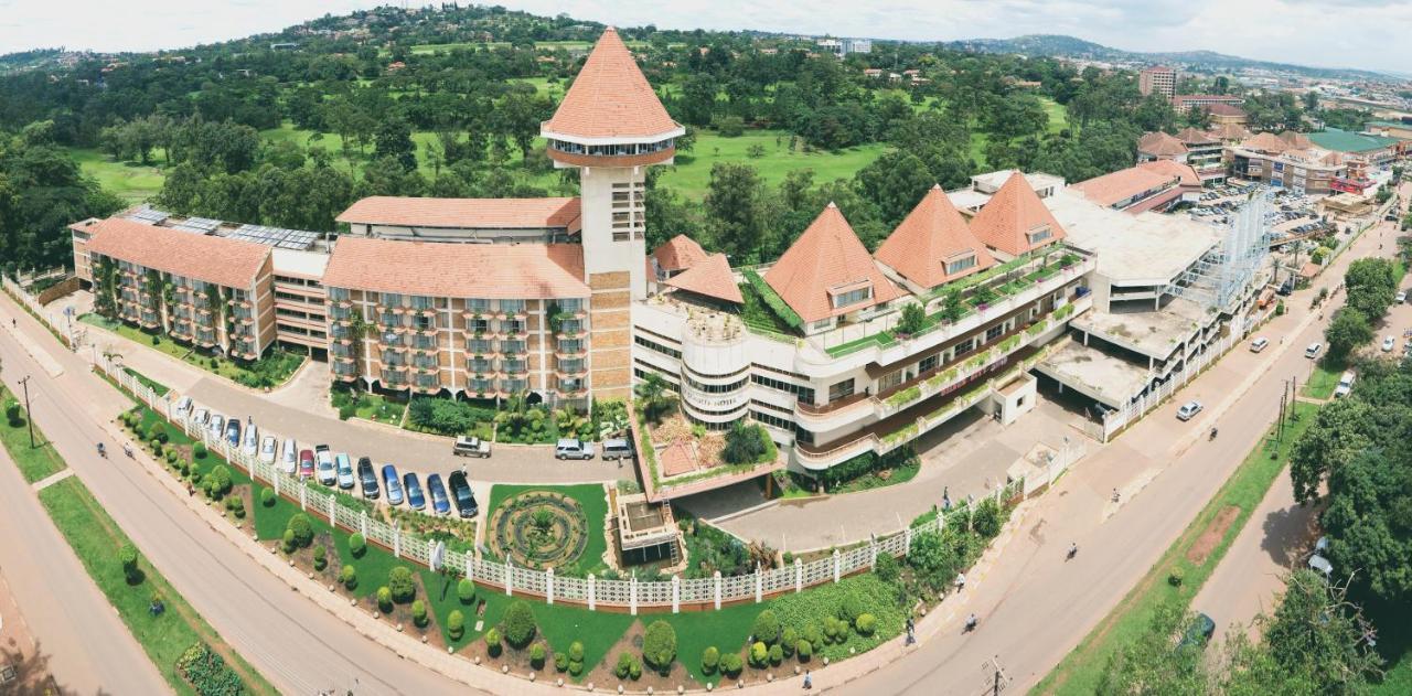 Golf Course Hotel Kampala Eksteriør billede
