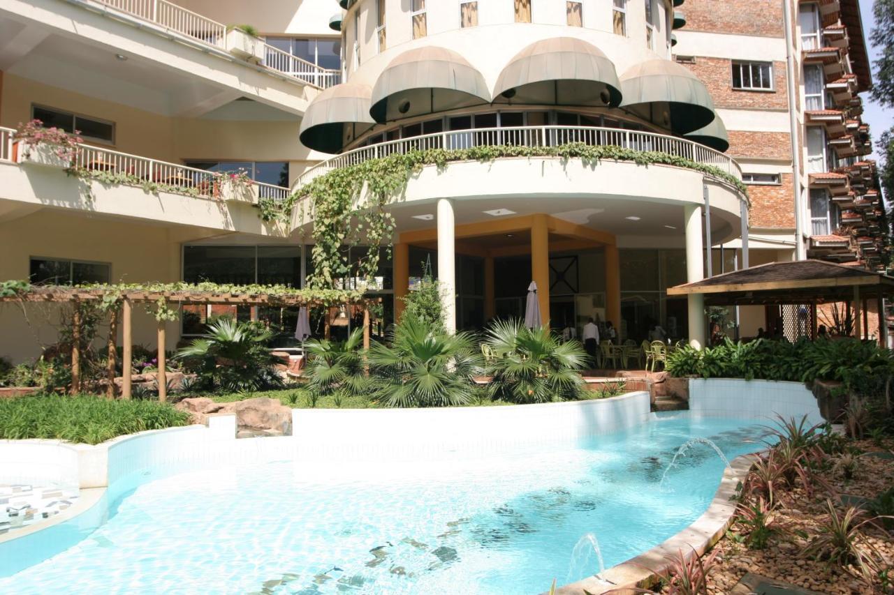 Golf Course Hotel Kampala Eksteriør billede