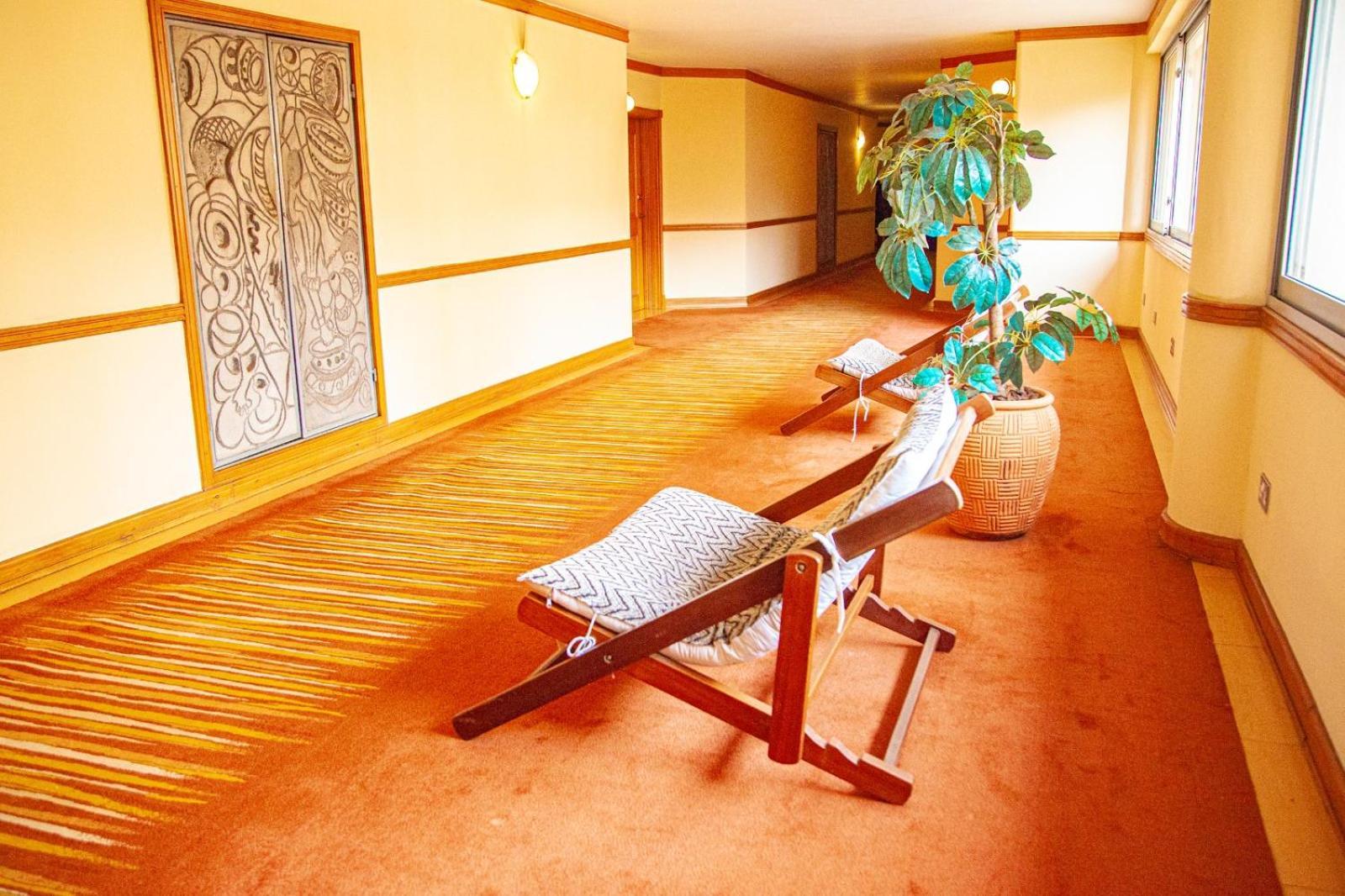 Golf Course Hotel Kampala Eksteriør billede